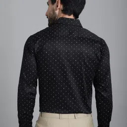 Indian Needle Black Cotton Regular Fit Printed Shirt image 2