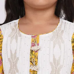 Little Bansi Kids Yellow & White Cotton Printed Kurta Set image 5