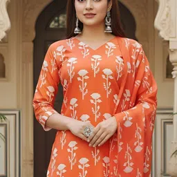 Navlik Floral Printed V-Neck Straight Kurta & Trousers With Dupatta image 5