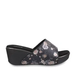 Mochi Women's Black Casual Wedges image 1