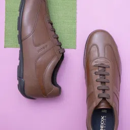 Geox Men's U Edgware Cognac Casual Sneakers image 1