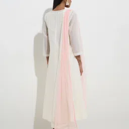 Vark by Westside White Floral Cotton-Blend Kurta, Pants and Dupatta Set image 2