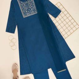Akkriti by Pantaloons Girls Alexandrite Embellished Kurta Sets-picture-49