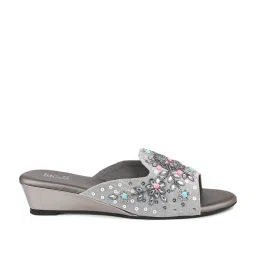 Inc.5 Women's Pewter Casual Wedges image 1