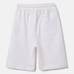 Blue Giraffe Boys White Pure Cotton Print Shorts image 2