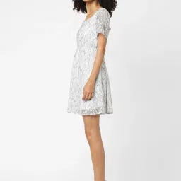 Only White Printed A Line Dress image 3