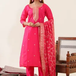 House of Pataudi Embroidered Chanderi Silk Straight Kurta With Trousers & Dupatta image 1