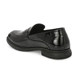 INVICTUS Men Textured Formal Slip-Ons image 2