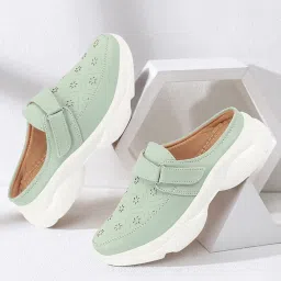 Fausto Women's Pista Green Mule Shoes image 1