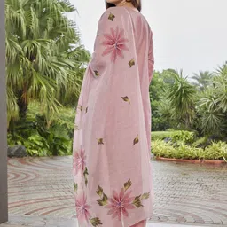 MINGORA Embroidered Round Neck Thread Work Straight Kurta With Trousers & Dupatta image 5