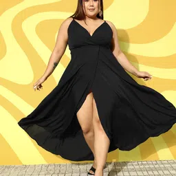 Berrylush Curve Plus Size Solid Shoulder Straps Crepe Maxi Dress-image-0
