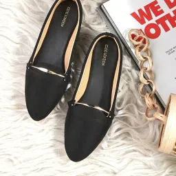 Clog London Women's Black Flat Ballets image 1