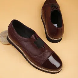 Elle Women's Cherry Casual Loafers image 1