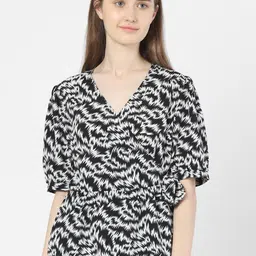 Vero Moda Black Animal Print Wrap Top-image-14