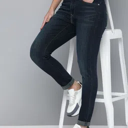 Levis Women Mid Rise Skinny Fit Light Fade Stretchable Jeans-image-2