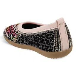SHOES FOR JUNIORS Sequins Embellished Threadwork Detailed Ballerinas - Pink image 4