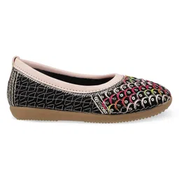 SHOES FOR JUNIORS Sequins Embellished Threadwork Detailed Ballerinas - Pink image 5