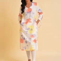 W Off-White Printed Straight Kurta image 1