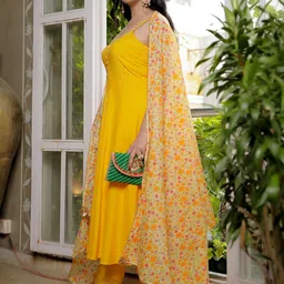 Indi INSIDE Women Solid Kurta with Trousers & Dupatta image 5