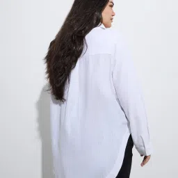 Gia by Westside White Crochet-Detailed High-Low Shirt image 2