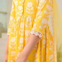Pspeaches Girls Yellow Cotton Regular Fit Printed Kurta Set image 5