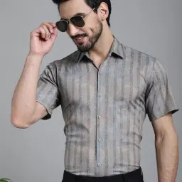 Indian Needle Beige Regular Fit Printed Shirt-image-1