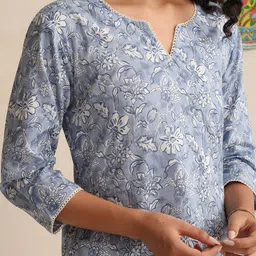 Khushal K Printed Cotton V-Neck Three Forth Sleeve Top With Trouser Co-Ords image 5