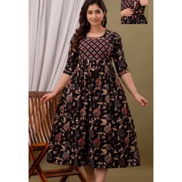 NEVISHA STYLE Cotton Woven Three Fourth Sleeves Floral Printed Maternity Dress With Side Seam Nursing Access - Black-picture-38
