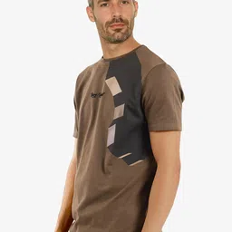RARE RABBIT Men Printed Pockets Boxy T-shirt image 4