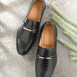 Clog London Men's Black Formal Loafers image 1