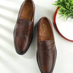 Clog London Men's Brown Formal Loafers image 1