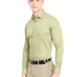 JB Studio Green Slim Fit Printed Shirt image 3