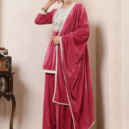 Vibes by Deebaco Women Embroidered Regular Mirror Work Velvet Kurta with Palazzos & With Dupatta image 3