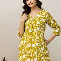 Nayo Printed V Neck Cotton Tunic With Palazzo Co-Ords image 4