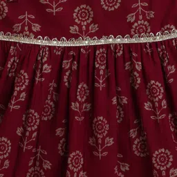 The Magic Wand Cotton Woven Sleeveless Floral Motifs Printed Gota Lace Embellished Kurti Sharara Set - Violet image 5
