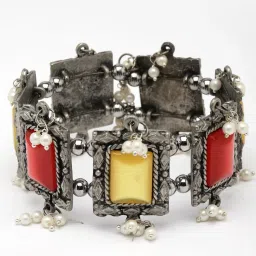 Moedbuille Mirrors & Pearls Studded Antique Filigree Design Oxidised Silver Plated Tribal Bracelet image 2