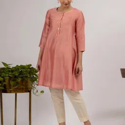 Mushio Pink Nina Hand Embroiderd Chanderi Silk Kurta With Slip image 1