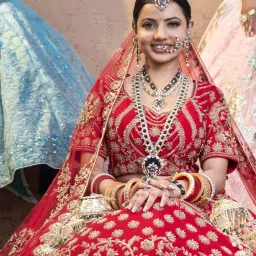 BeAbhika Blue Kundan and Stone Studded Jewellery Set-picture-11