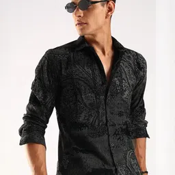HERE&NOW Men Slim Fit Textured Spread Collar Cotton Casual Shirt-picture-13