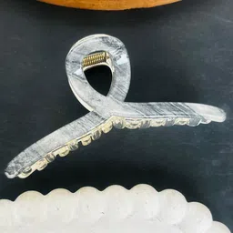 Radhya Accessories Marble Printed Claw Clip image 4