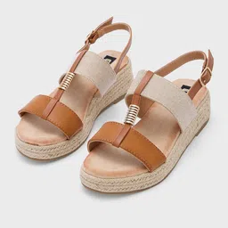 Sole To Soul Textured Wedge Sandals with Bows image 4