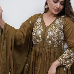 CREEPER Women Ethnic Motifs Embroidered Anarkali Kurta with Trousers & Dupatta image 3