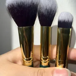 Facejewel Set Of 4 Makeup Brush & Mini Blender image 3