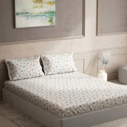 DDecor Floral White & Red 136 TC Cotton King Bedsheet with 2 Pillow Covers image 1