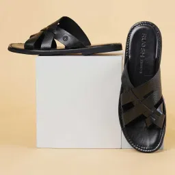 Ruosh Men's Black Toe Ring Sandals image 1