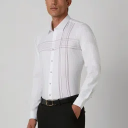 Van Heusen White Slim Fit Striped Shirt image 3