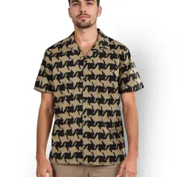 Celio* Black Cotton Regular Fit Printed Shirts-image-45