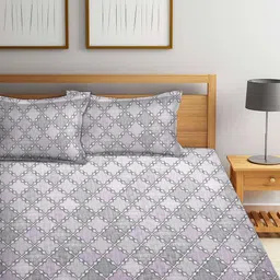 BOMBAY DYEING Grey & White 120 TC Pure Cotton Super King Bedsheet With 2 Pillow Covers image 3