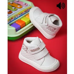 KATS Bear Patch Detailed Anti Skid LED Musical Shoes - Cream image 3