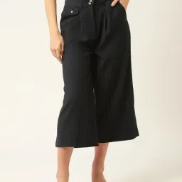 Elle Black Straight Fit Pleated Culottes-picture-13